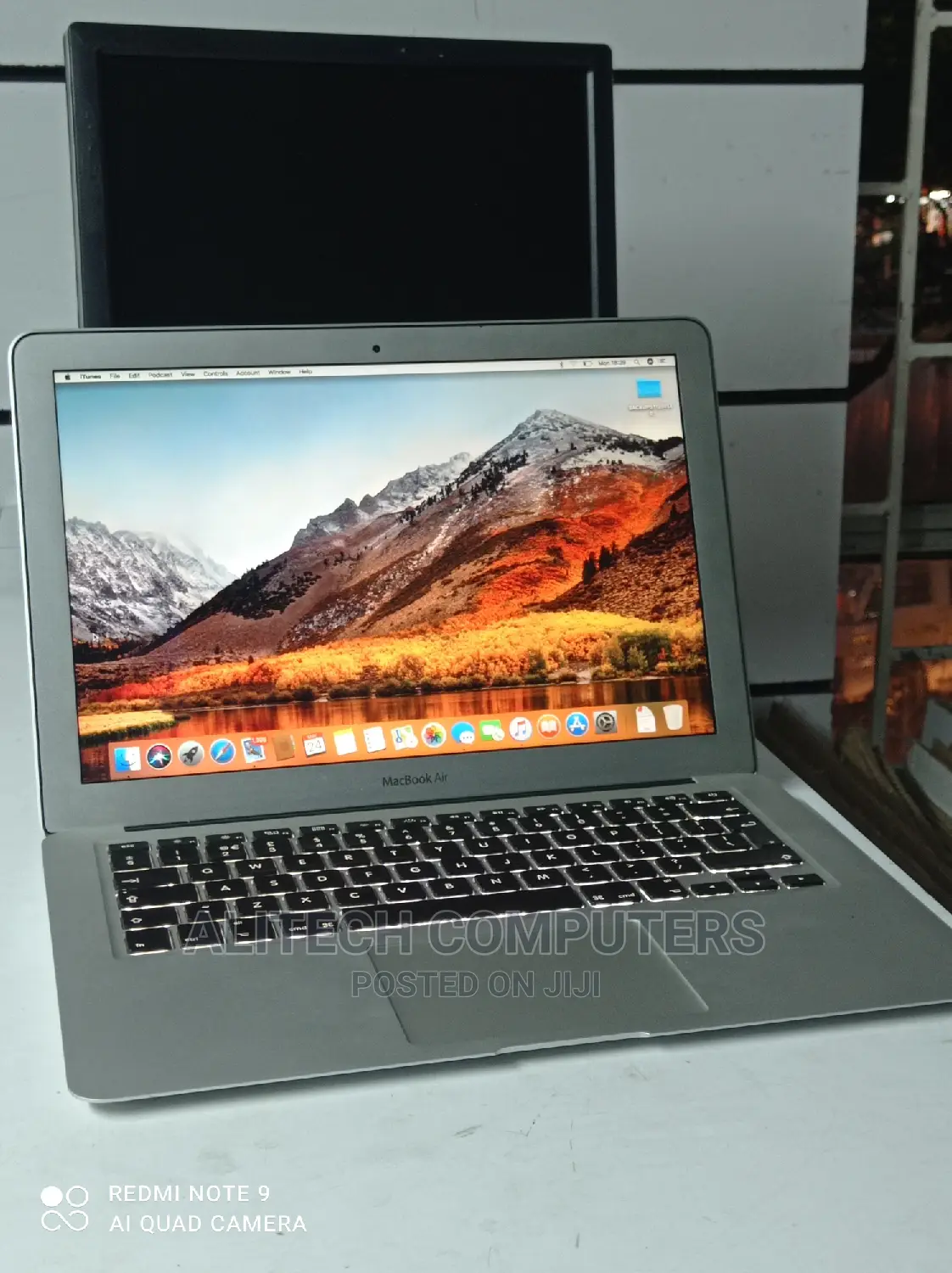 Laptop Apple MacBook Air 4GB Intel Core I5 SSD 250GB