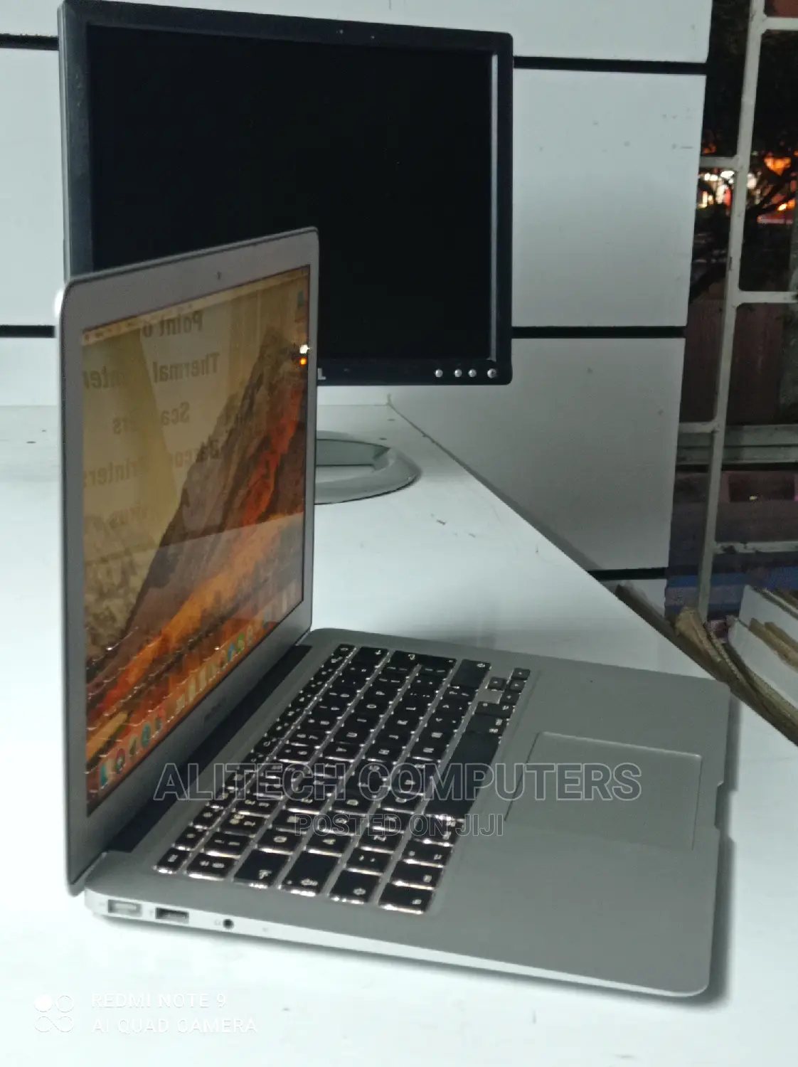 Laptop Apple MacBook Air 4GB Intel Core I5 SSD 250GB