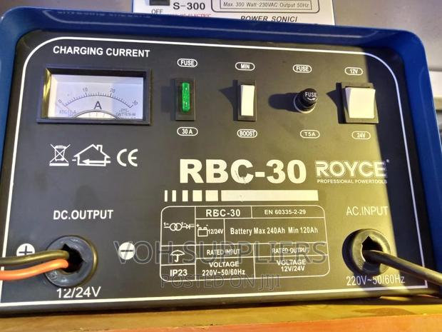 High Performance Battery Charger - main view