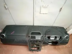 Suzuki Escudo Dashboard Compartment.