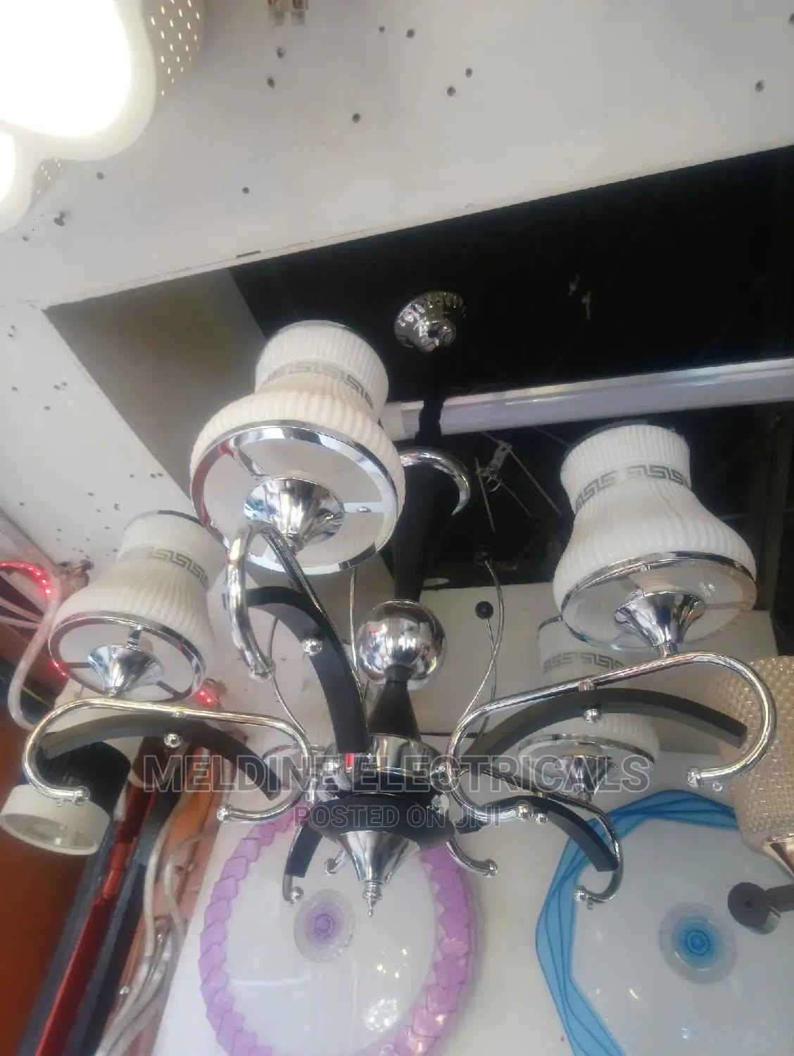 5 Arms Chandarias
