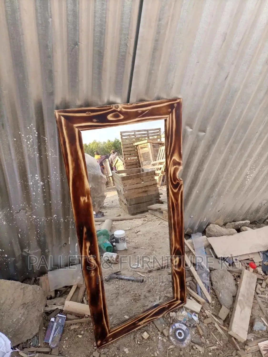 Pallet Dressing Mirror