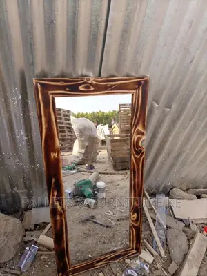 Pallet Dressing Mirror