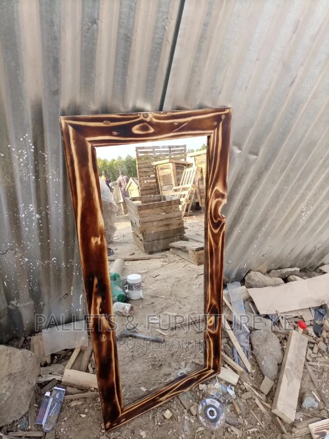 Pallet Dressing Mirror