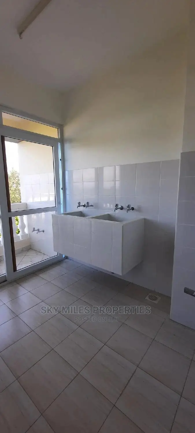3bdrm Apartment in Mtwapa for Sale