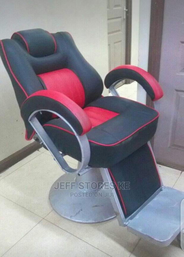 Rotatable Barber Chair - main view