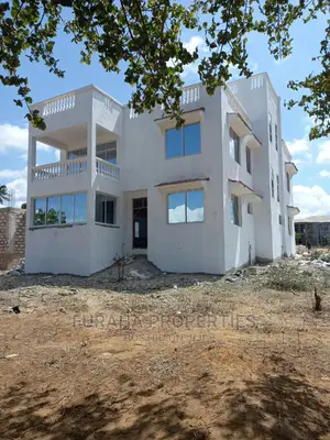 For Sale 4 Bedrooms Massionate Utange