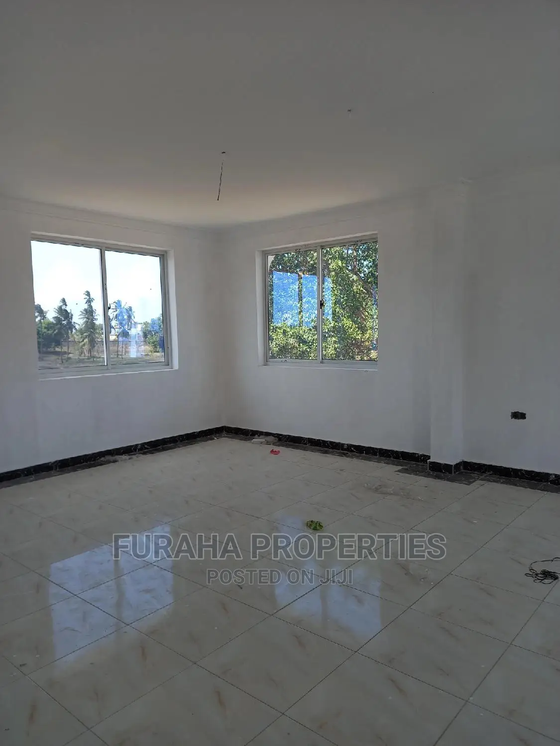 For Sale 4 Bedrooms Massionate Utange