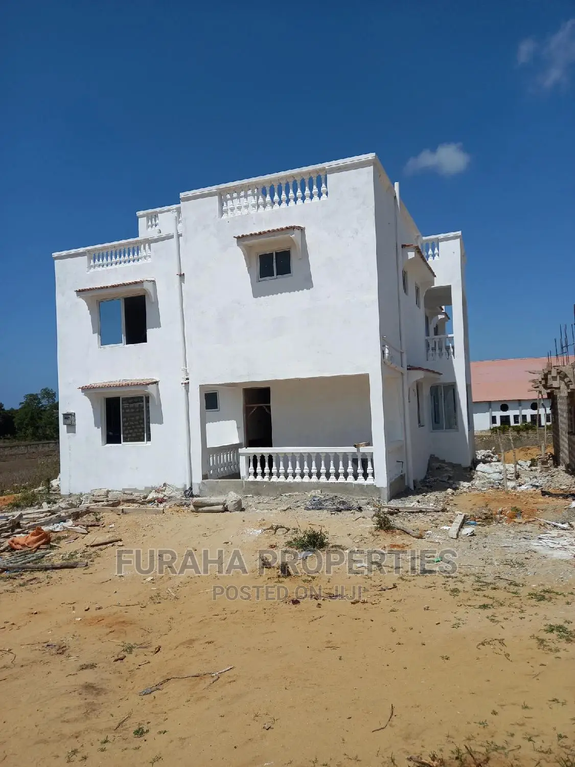 For Sale 4 Bedrooms Massionate Utange