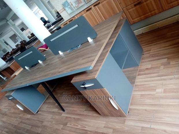Elegant 4 Way Workstation