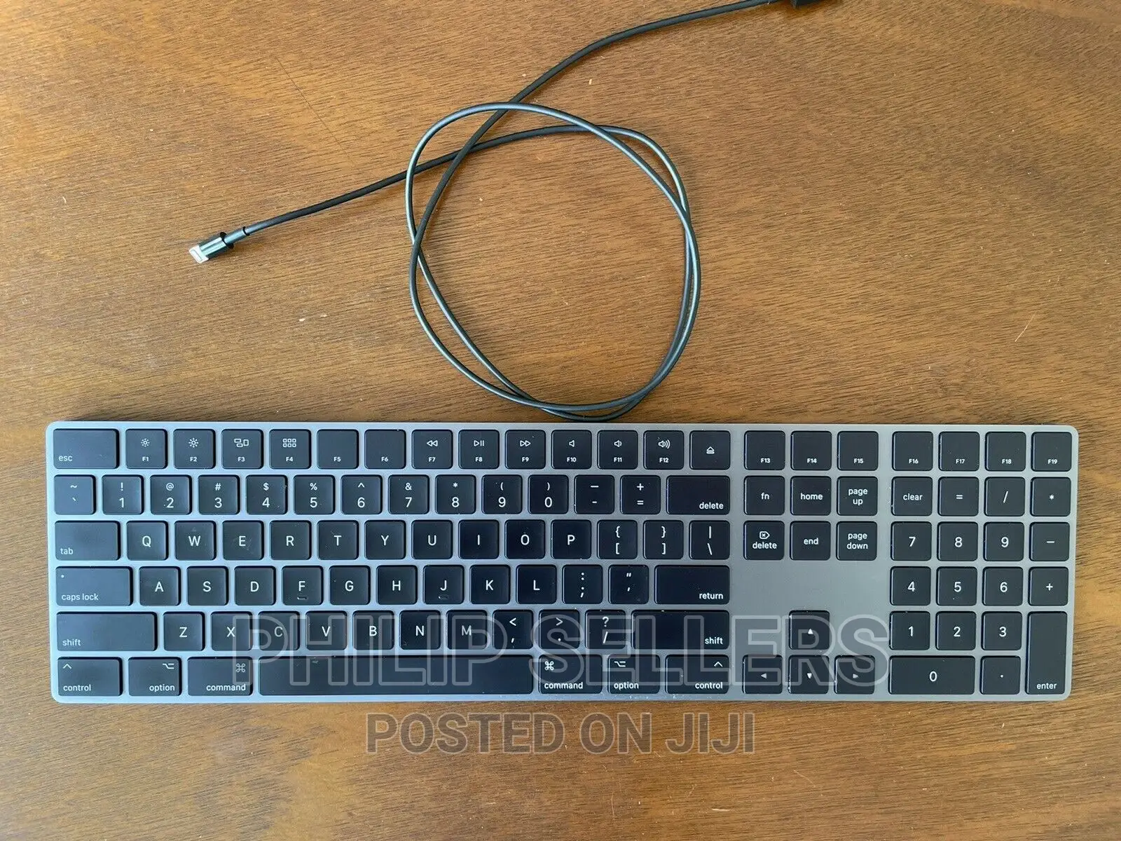 Apple Magic MRMH2LL/A Wireless Keyboard Space Gray Used
