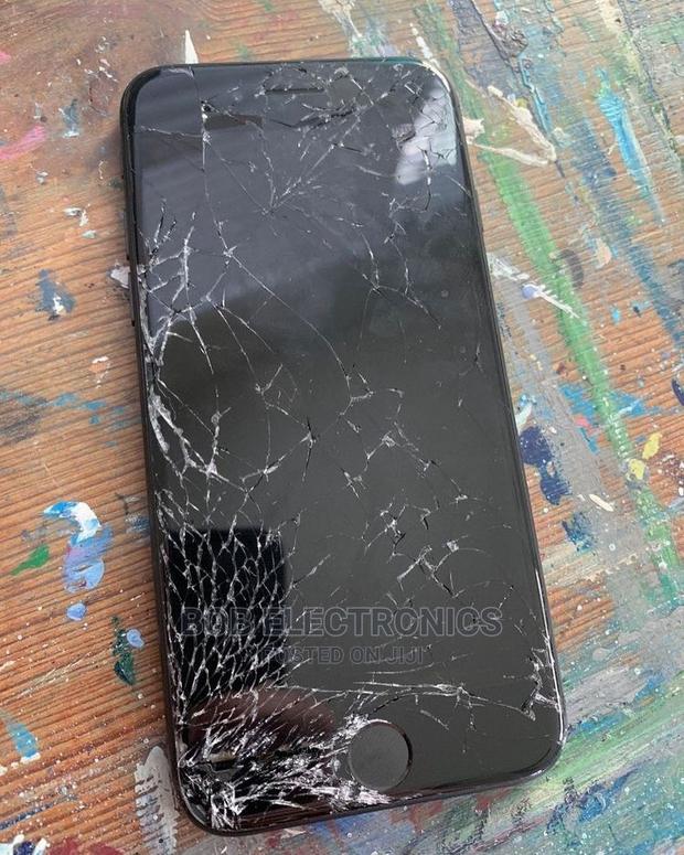 iPhones Screen Replacement Quick