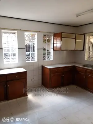 4bdrm Maisonette in Eregi Court, Parklands/Highridge for Rent