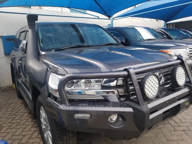 Toyota Land Cruiser 2017 - thumbnail 2