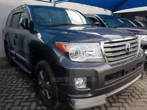 Toyota Land Cruiser 2016 Gray