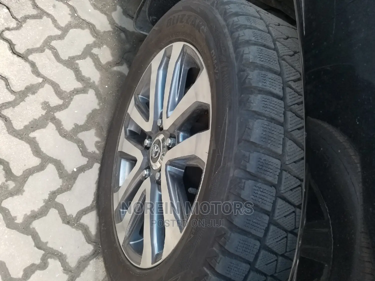Toyota Land Cruiser 2015