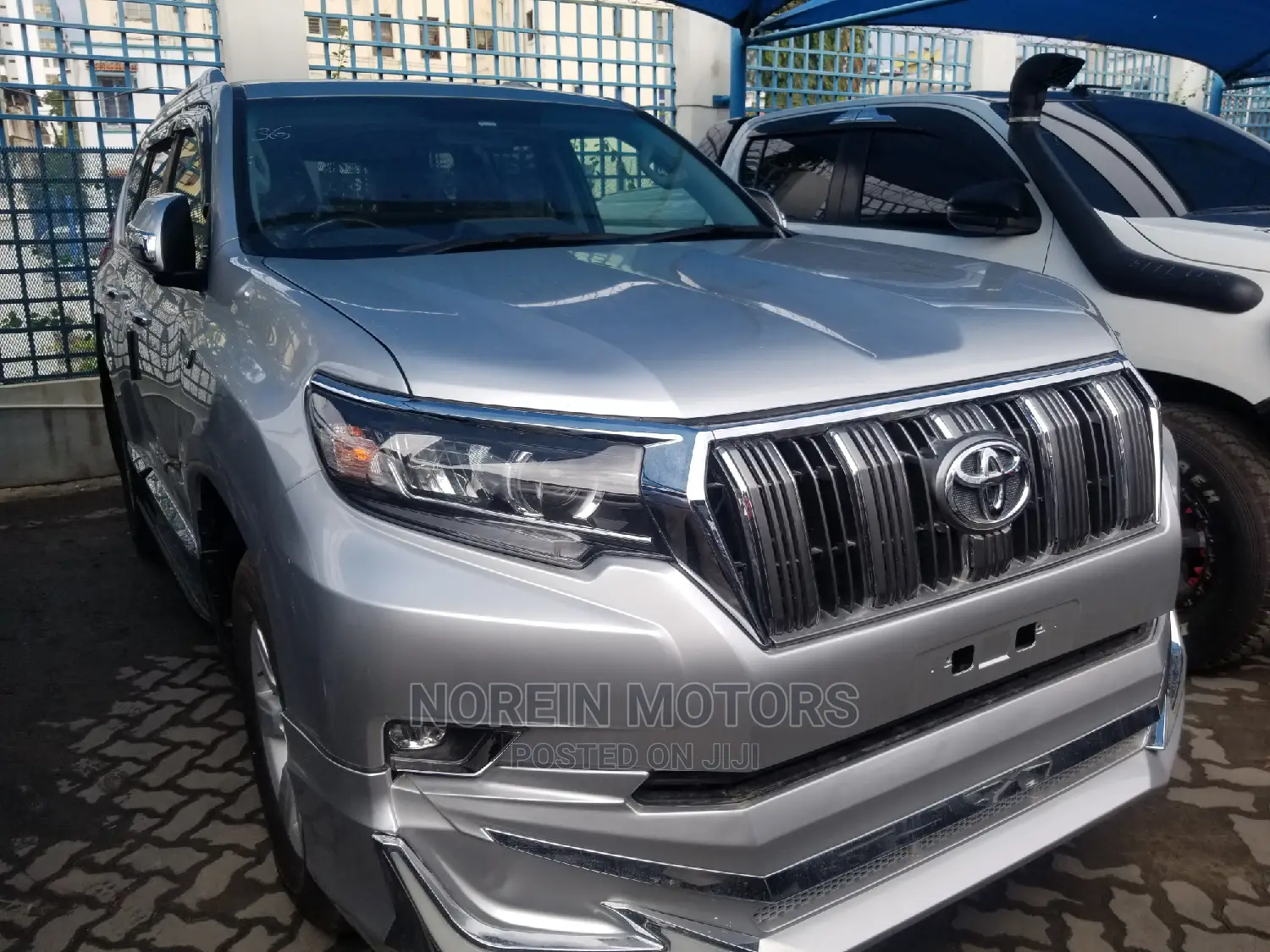 Toyota Land Cruiser Prado 2015 Silver