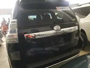 Toyota Land Cruiser Prado 2016 Black