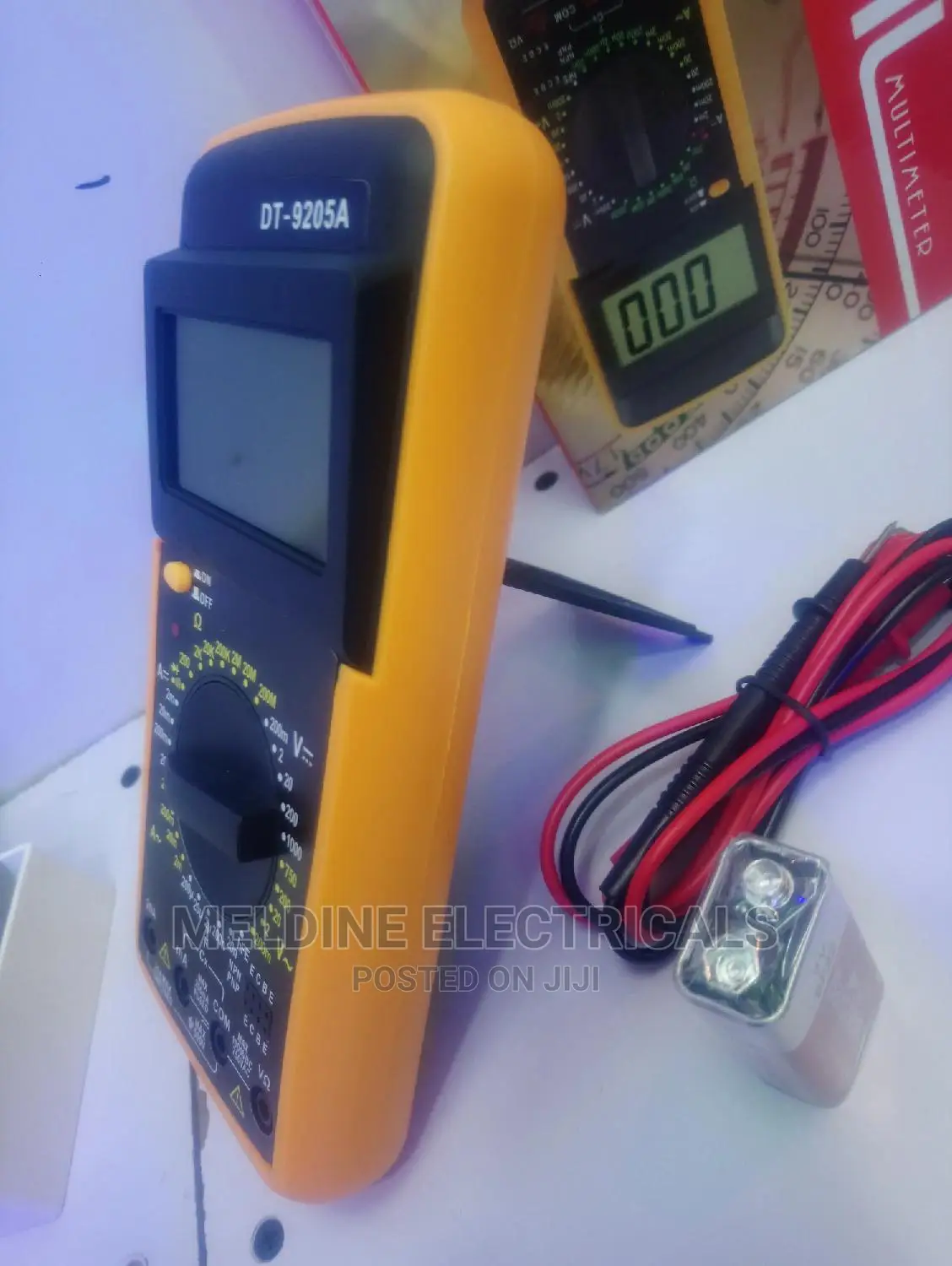 Gigital Multimeter DT-9205A