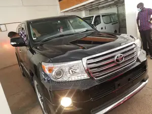 Toyota Land Cruiser 2015 Black