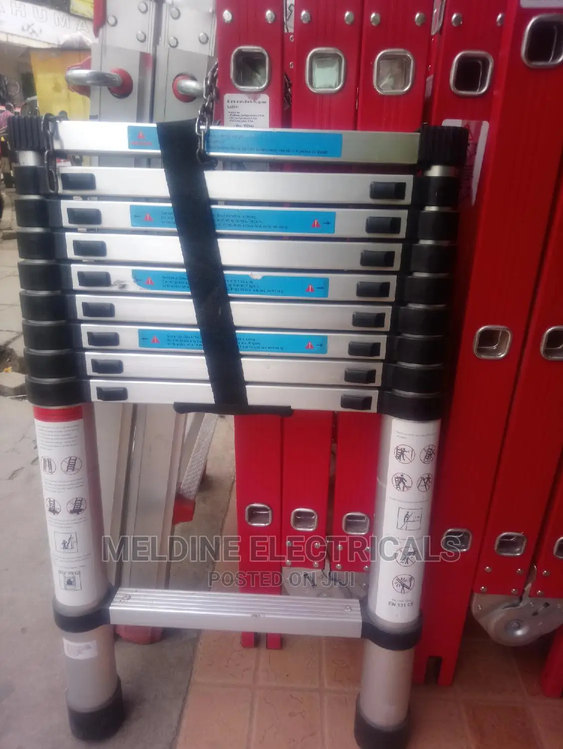 Telescopic Aluminum Ladder