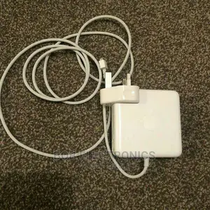 Macbook Adapter in Good Condition 60W