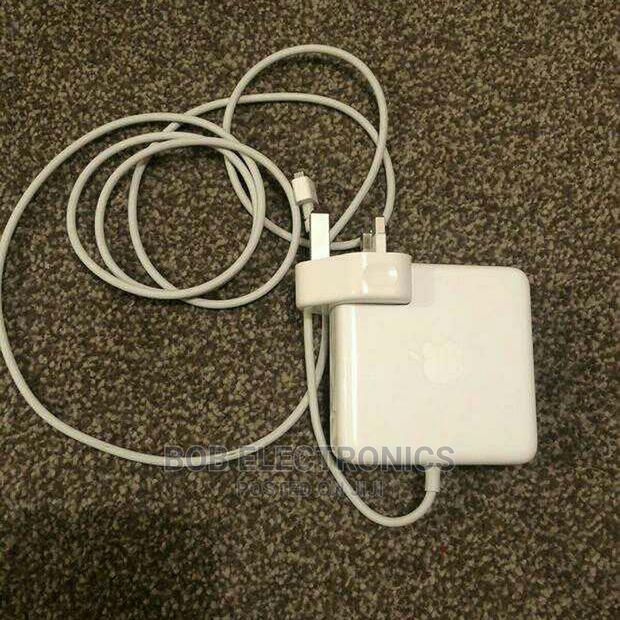 Macbook Adapter in Good Condition 60W