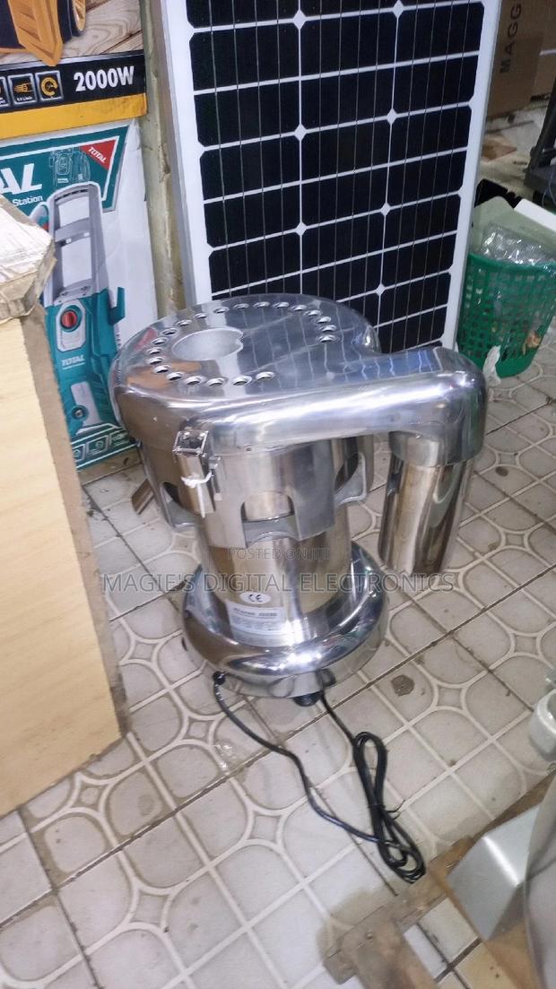 Commercial Stainless Juicer - thumbnail 2