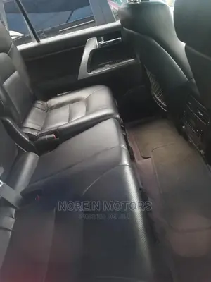 Toyota Land Cruiser 2016 Gray