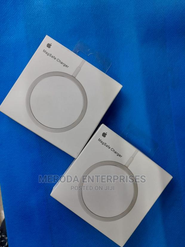 Magsafe Charger - main view