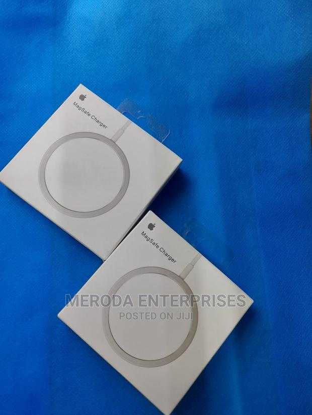 New Magsafe Power Adapter - main view