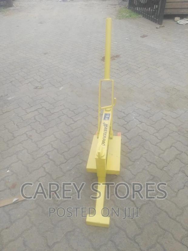 Cabron Cutter - main view