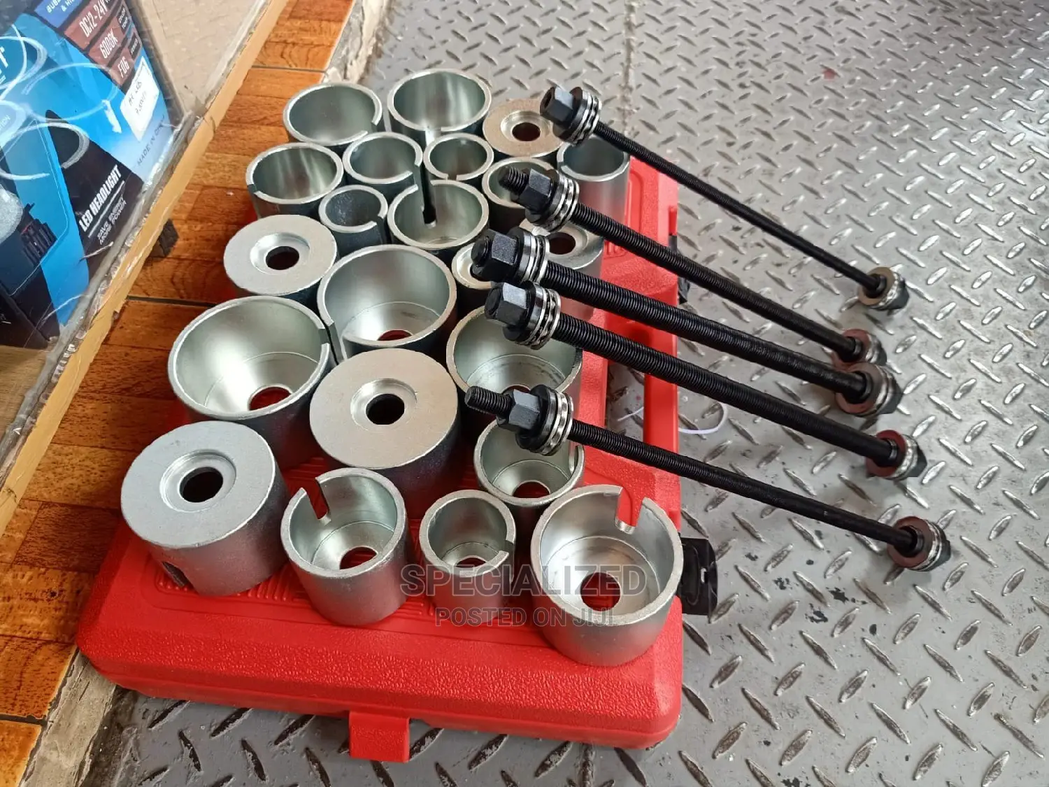 27 Piece Bearing and Bush Removal and Installation Kit