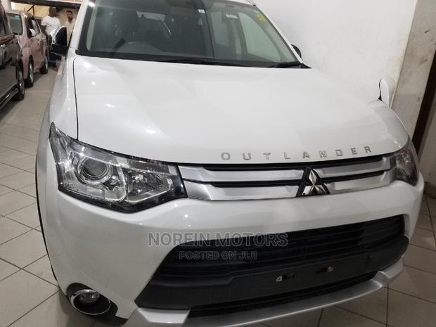 Mitsubishi Outlander 2015 White - thumbnail 2