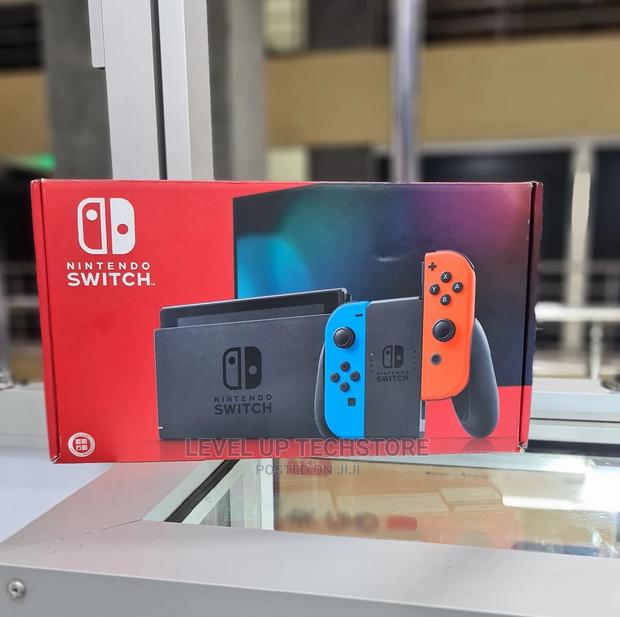 Nintendo Switch Pre-Owned Console System - Like New - main view