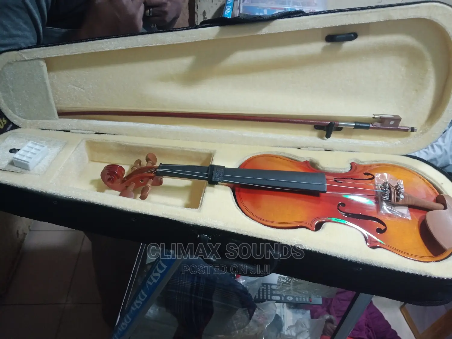Maple Leaf Violin Crafted Wood