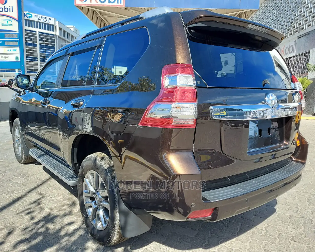 Toyota Land Cruiser Prado 2016 Brown