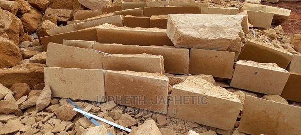 Brown/Yellow Stones - thumbnail 2