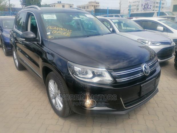 Volkswagen Tiguan 2015 Black - thumbnail 2