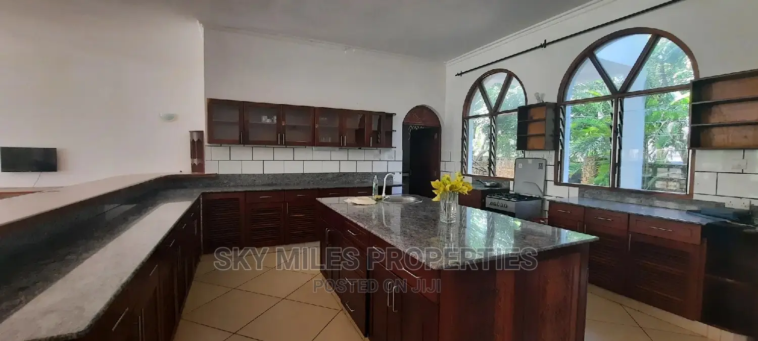 3bdrm Shared Apartment in La Marina, Mtwapa for rent