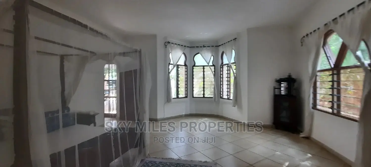 3bdrm Shared Apartment in La Marina, Mtwapa for rent