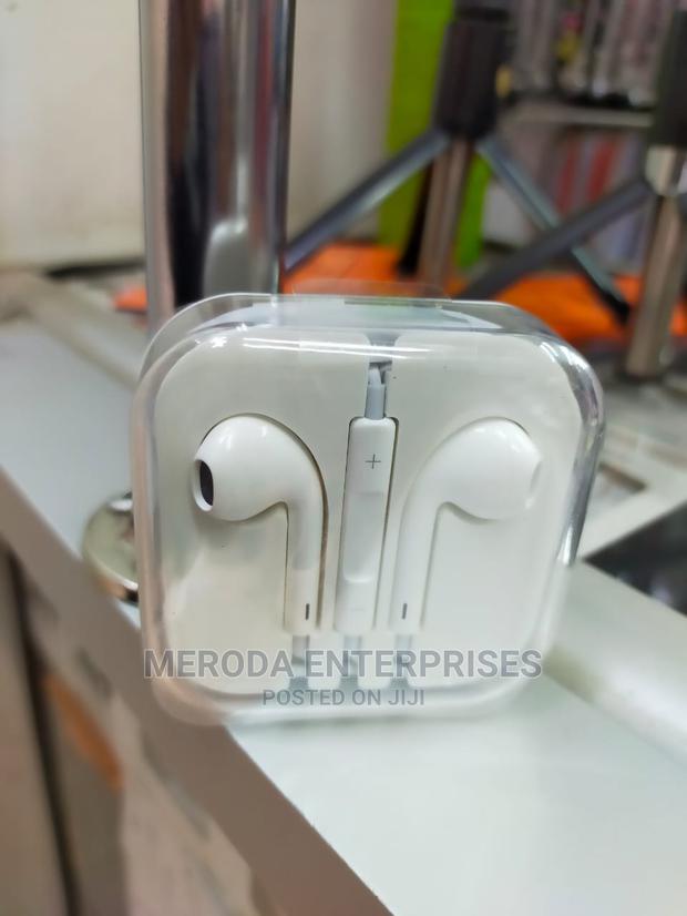 White Original Earphones - main view