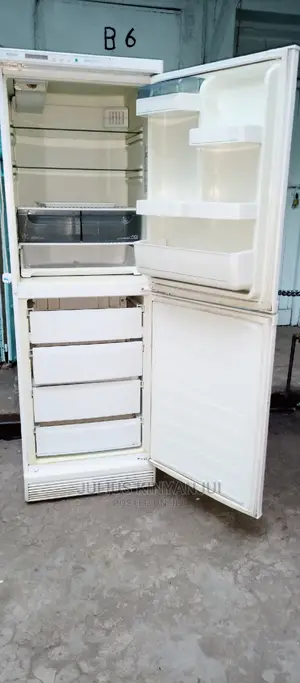 Double Door Fridge Hotpoint