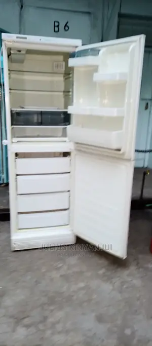Double Door Fridge Hotpoint