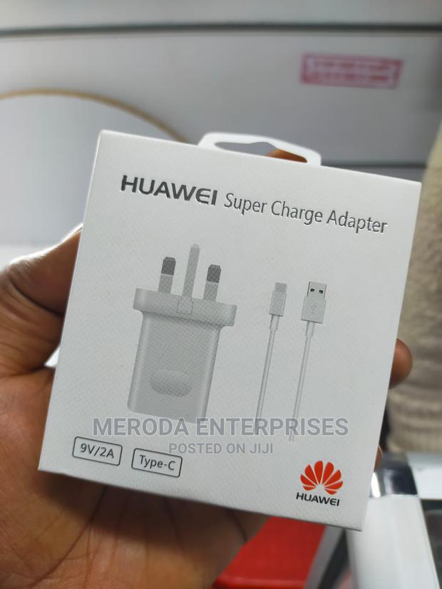 Huawei Type C Charger - main view