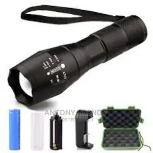 Best XML-T6 White Light Zooming Flashlight