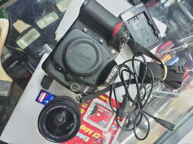 Nikon D200 Digital Camera - thumbnail 4