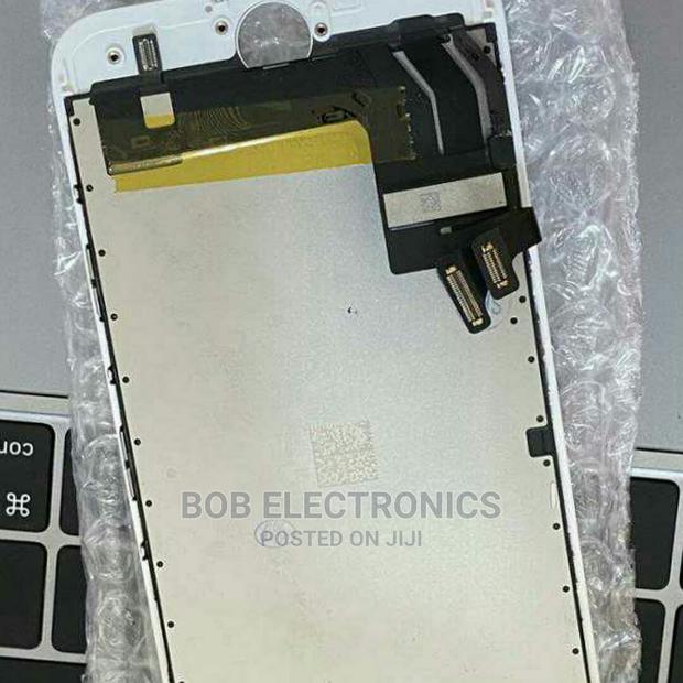 Brand New iPhone 7 Screen Replacement - thumbnail 2