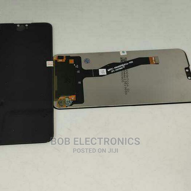 Clean Huawei Y9 2019 Screen Replacement - thumbnail 2