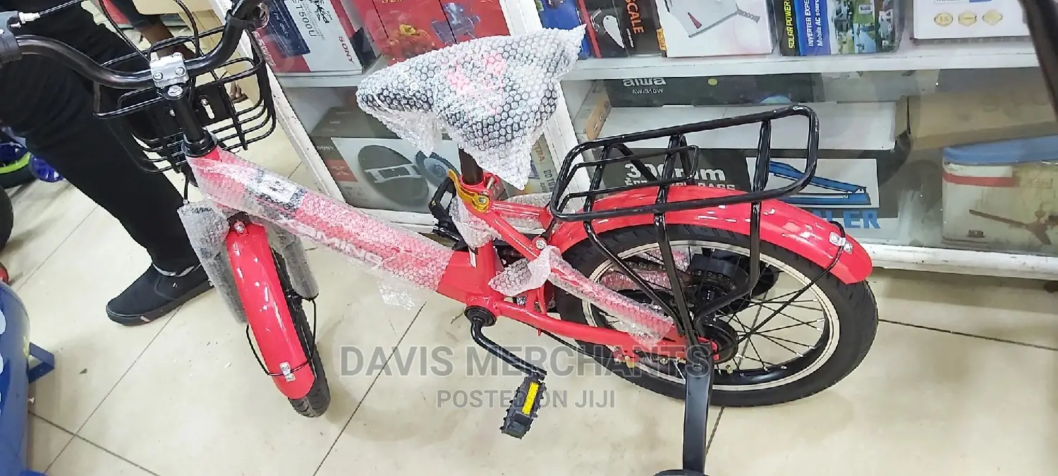 Junior Bike Size 16 With Training Wheels